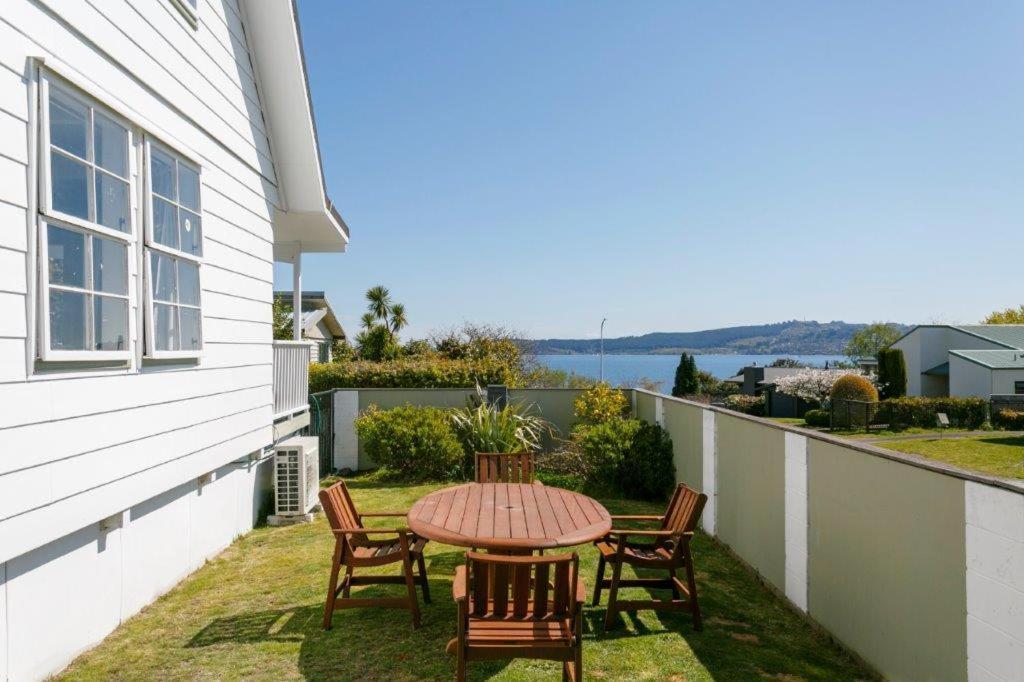 2Mins To Lakefront Family Retreat Taupo Bagian luar foto