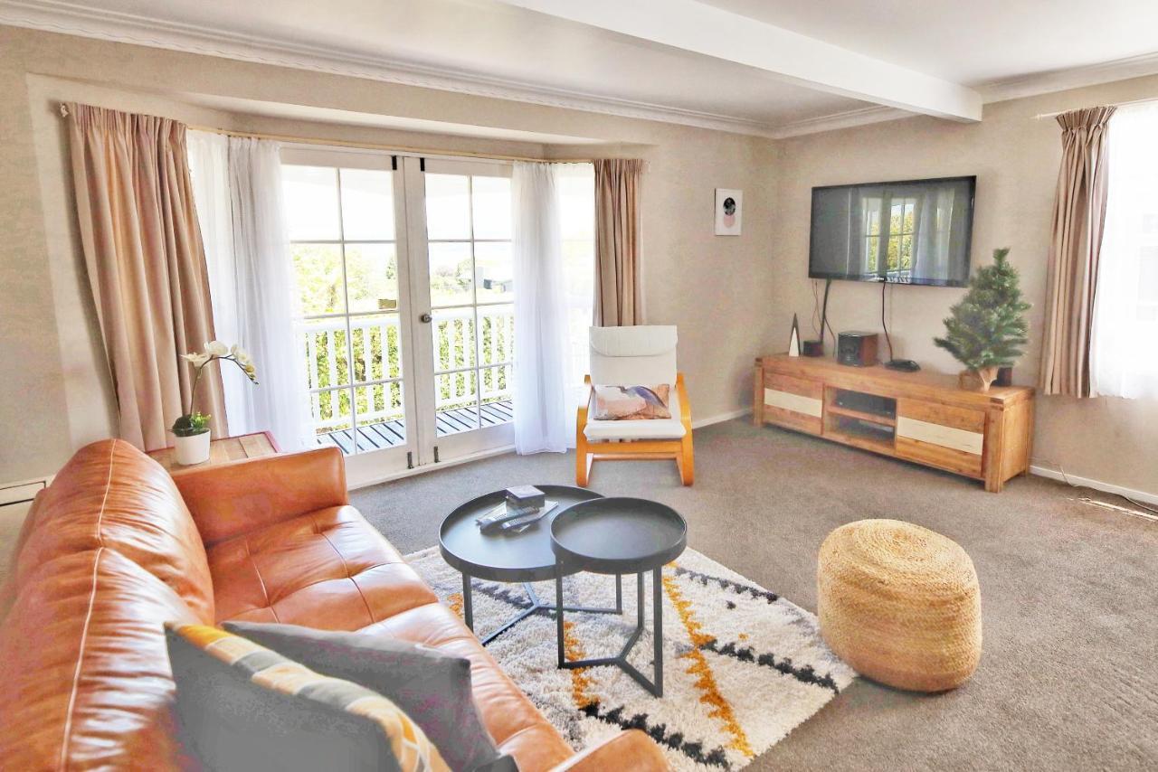 2Mins To Lakefront Family Retreat Taupo Bagian luar foto