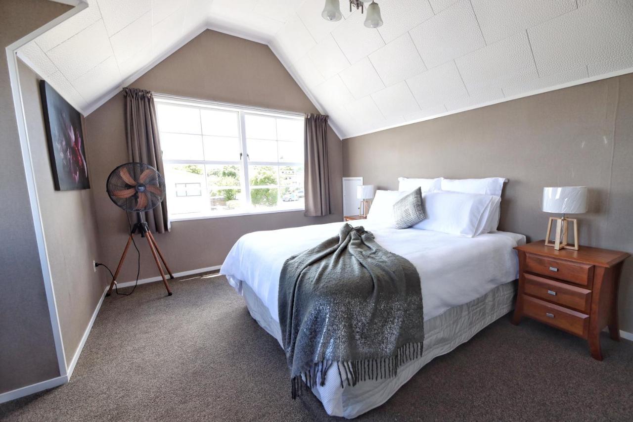 2Mins To Lakefront Family Retreat Taupo Bagian luar foto