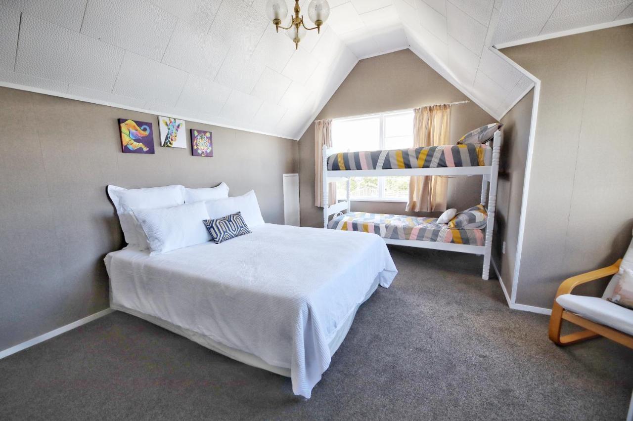 2Mins To Lakefront Family Retreat Taupo Bagian luar foto